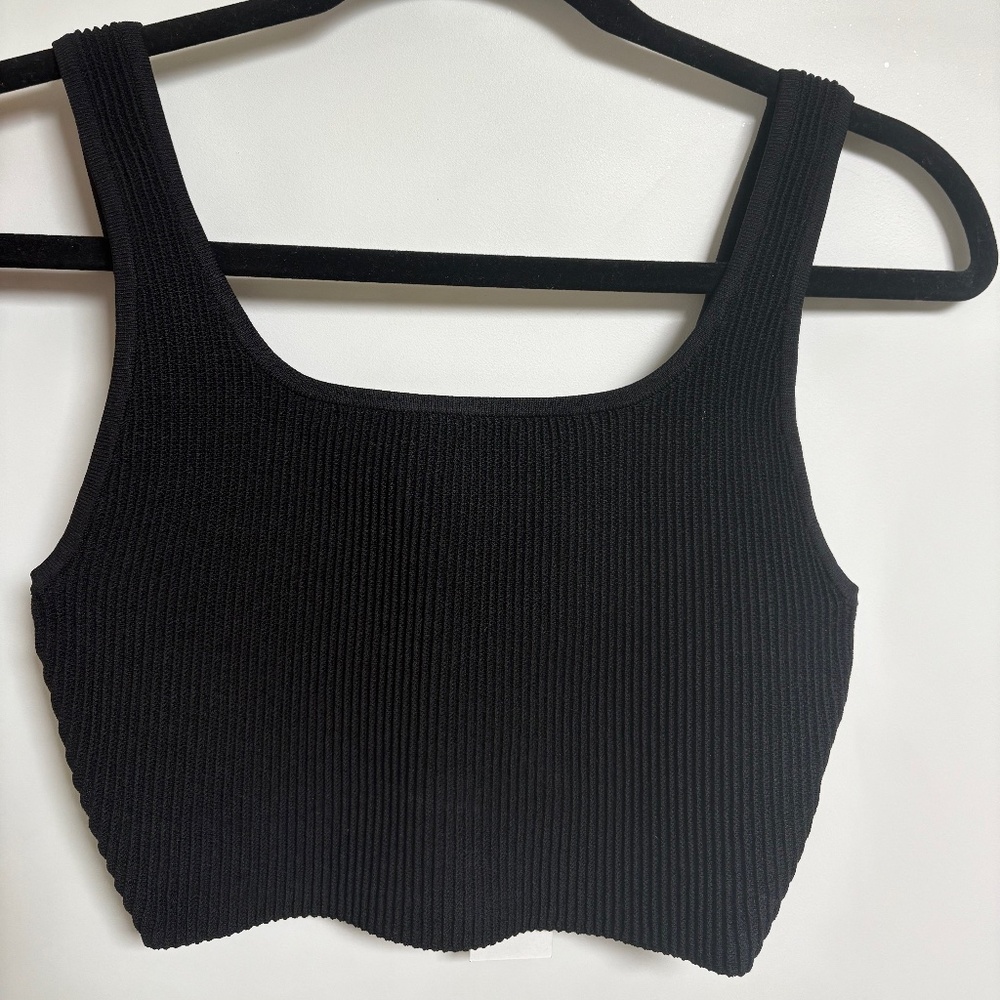 Aritzia Babaton Sculpt Knit Squareneck Cropped Ribbed Tank in Black- size SMALL - Picture 6 of 8